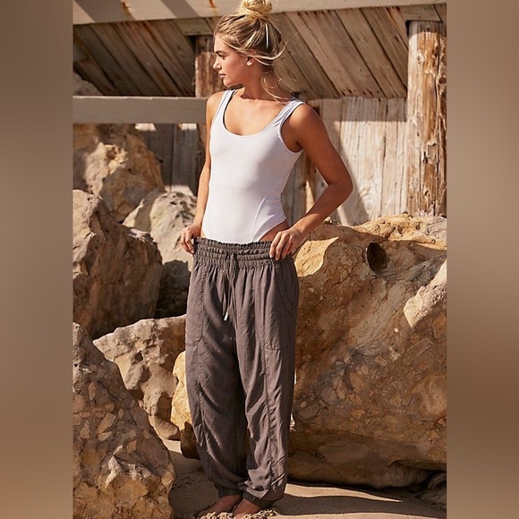 FP Movement Hot Shot scoop neck Bodysuit Tahitian Vanilla XS like new! - Picture 5 of 16